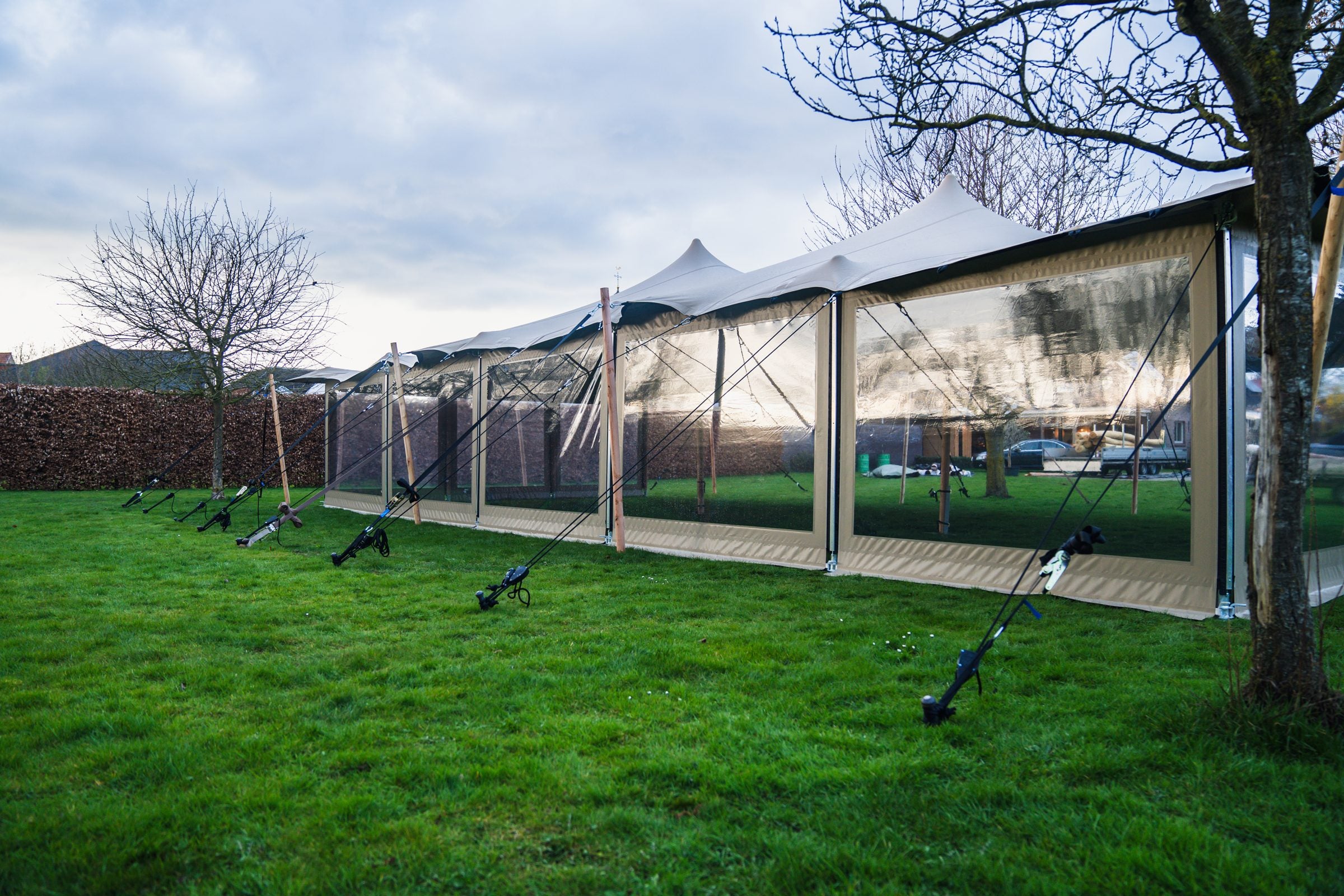 Stretchtent sidewalls with panoramic windows
